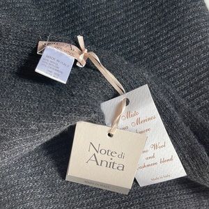 Made in Italy wool blend gray scarf
